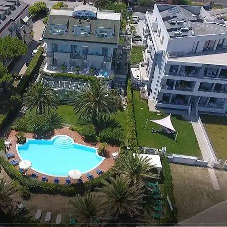 Ambasciatori فندق 4*