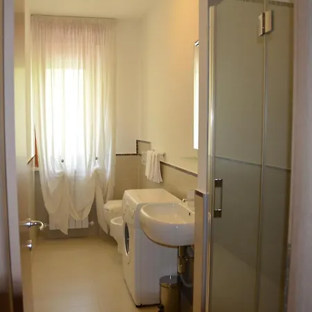 מלון Ambasciatori 4*