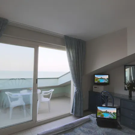 Ambasciatori 4* Pineto