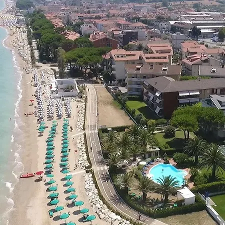 فندق Ambasciatori 4*