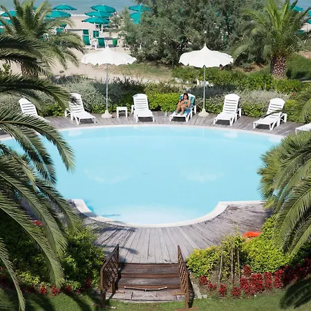 Hotel Ambasciatori Pineto