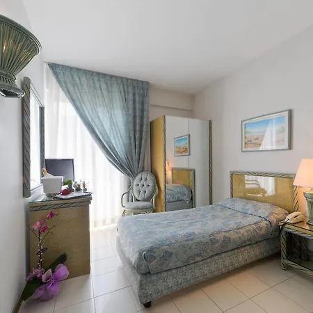 Ambasciatori 4* Pineto