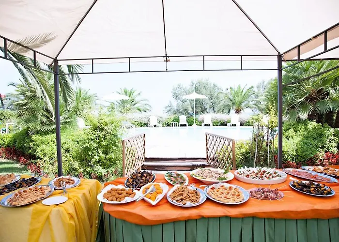 Hotel Ambasciatori Pineto